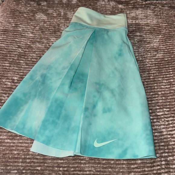 Nike Dresses & Skirts - Nike golf skirt